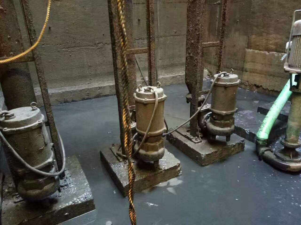 木里污水池清理